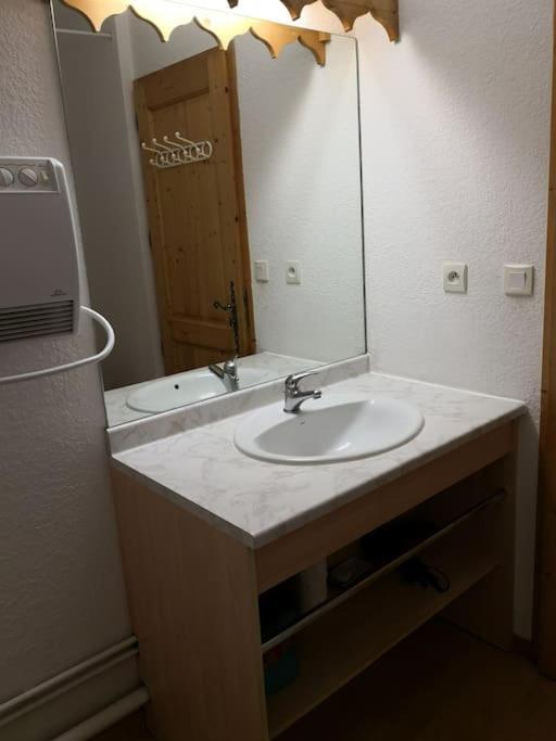 Bel Appartement En Residence Avec Piscines Samoëns Exteriör bild