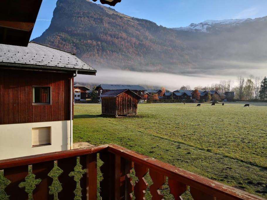 Bel Appartement En Residence Avec Piscines Samoëns Exteriör bild