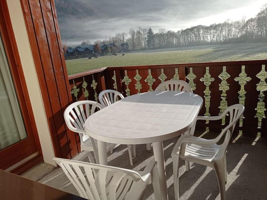 Bel Appartement En Residence Avec Piscines Samoëns Exteriör bild