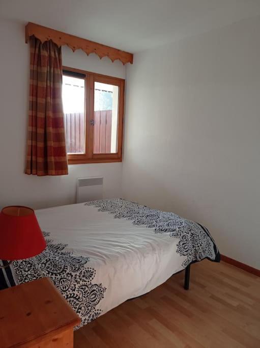 Bel Appartement En Residence Avec Piscines Samoëns Exteriör bild